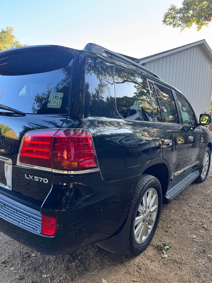 2010 Lexus LX · LX 570 Sport Utility 4D in Novato, CA (photo 5) — photo 5