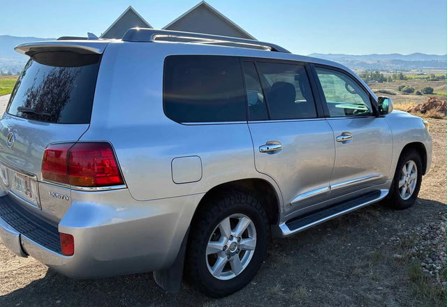 2010 Lexus LX · LX 570 Sport Utility 4D — photo 2