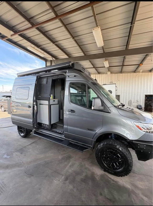 2025 Winnebago revel 44e — photo 2