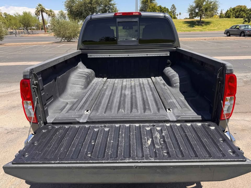2016 Nissan Frontier Crew Cab · SV Pickup 4D 5 ft in Tempe, AZ (photo 6) — photo 6