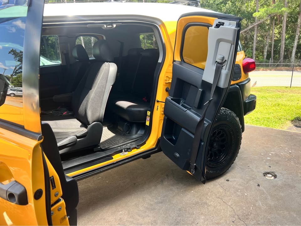 2007 Toyota FJ Cruiser in Greenville, SC (photo 6) — photo 6