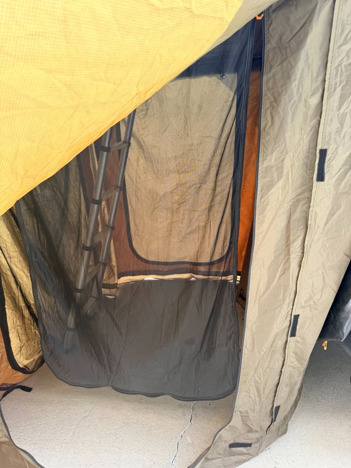 23Zero Walkabout 62 2.0 Blackout Roof Top Tent w/ Long Annex in Englewood, CO (photo 6) — photo 6
