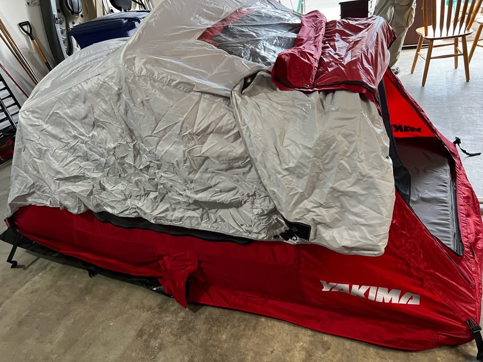 Yakima SkyRise Medium Roof Top Tent in Discovery Bay, CA (photo 5) — photo 5