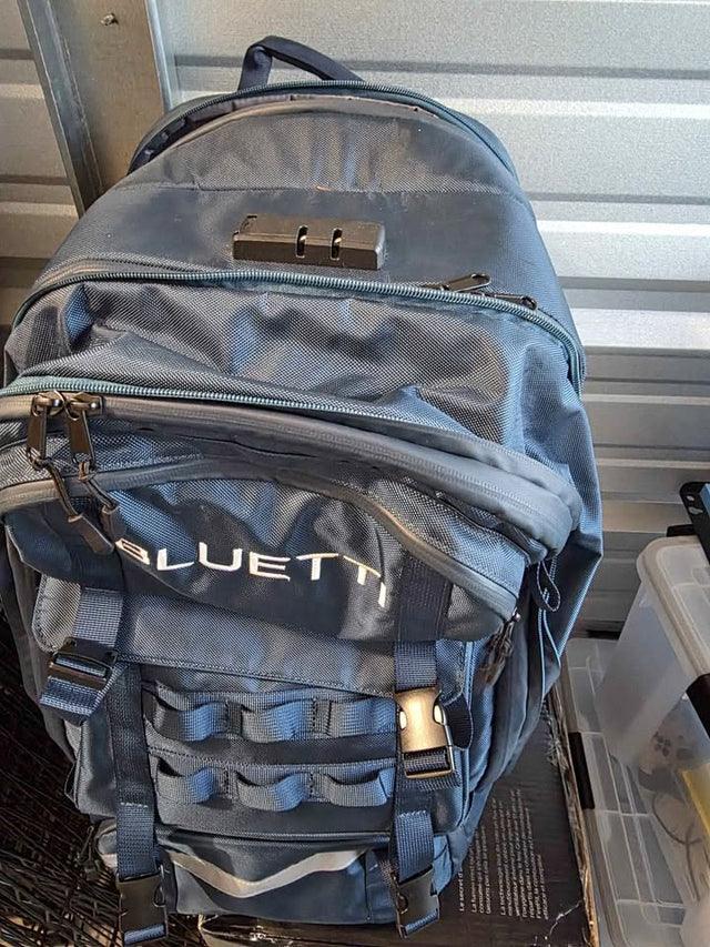 BLUETTI Handsfree 2 Portable Power Backpack + 60W Solar Panel - Like New OBI in Woodland, WA (photo 1)