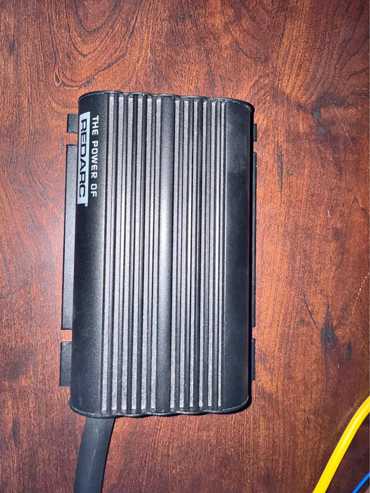 Redarc bcdc battery charger in Pueblo, CO (photo 1)