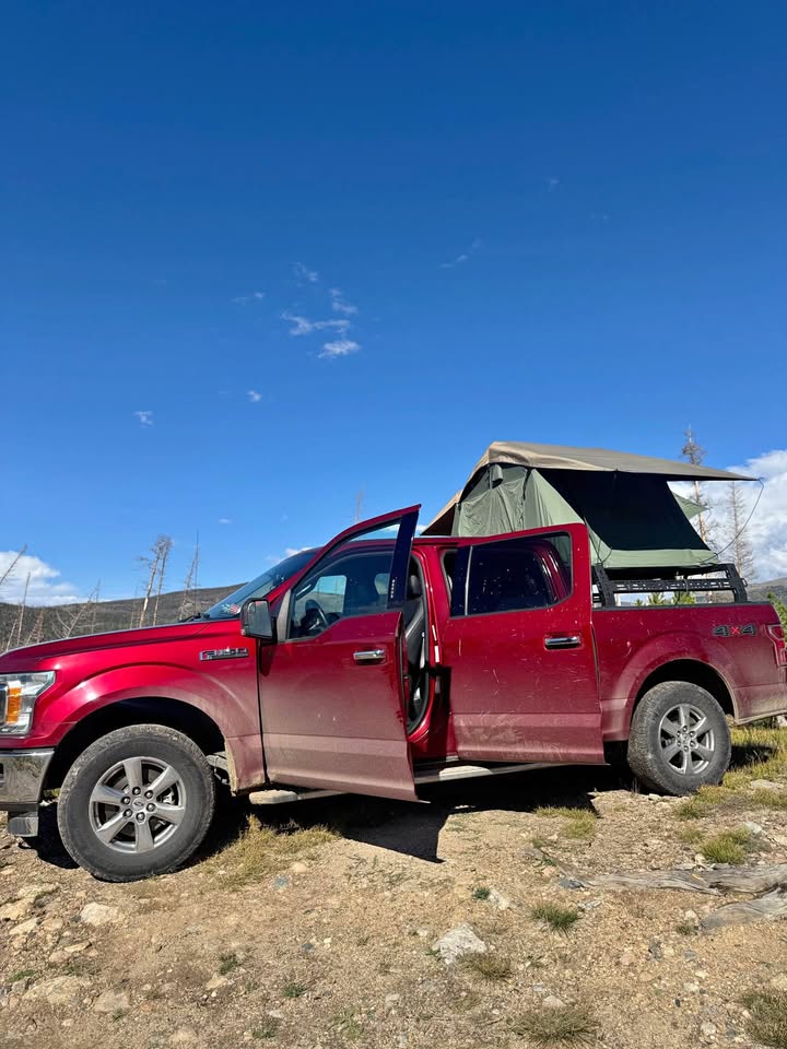 Thule Tepui Kukenam 3 — Olive Green Rooftop Tent in Greeley, CO (photo 1)