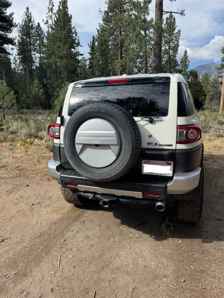 2012 Toyota FJ Cruiser · Sport Utility 2D in South Lake Tahoe, CA (photo 4) — photo 4