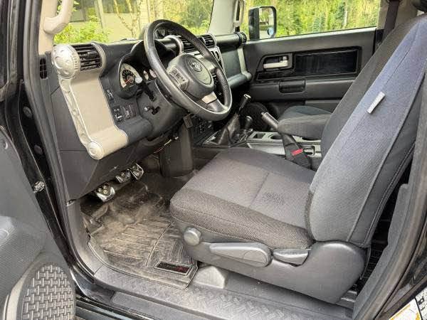 2007 Toyota FJ Cruiser in Bellevue, WA (photo 3) — photo 3