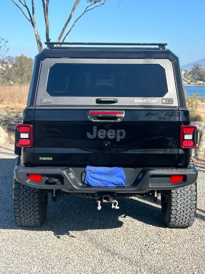 2021 Jeep Gladiator · Willys Pickup 4D 5 ft in San Diego, CA (photo 11) — photo 11