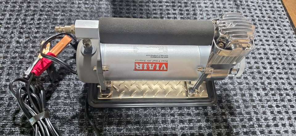 Viair 450p-rv Automatic Portable Air Compressor 150 Psi 12v 1.80 Cfm Complete in Citrus Heights, California (photo 1)