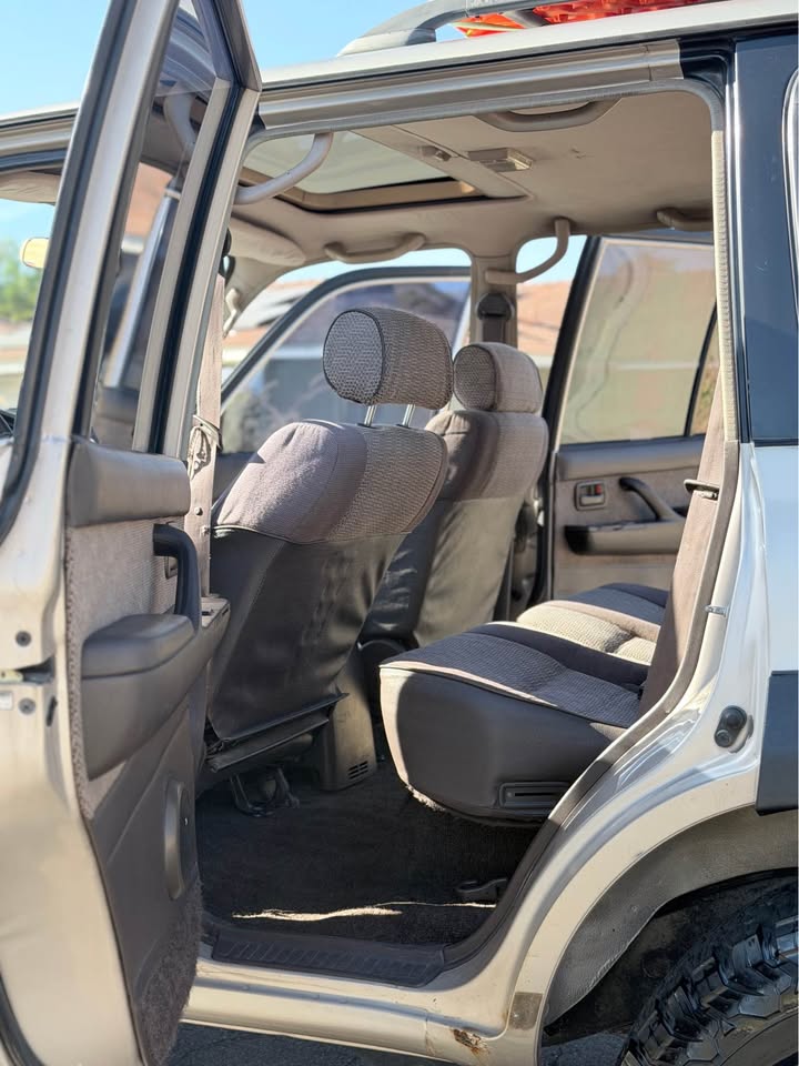 1991 Toyota Landcruiser in Moreno Valley, CA (photo 7) — photo 7