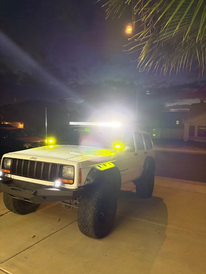 2001 Jeep Cherokee · Classic Sport Utility 4D (photo 7) — photo 7
