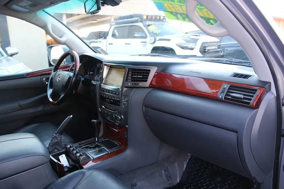 2008 Lexus LX570 in Sacramento, CA (photo 7) — photo 7