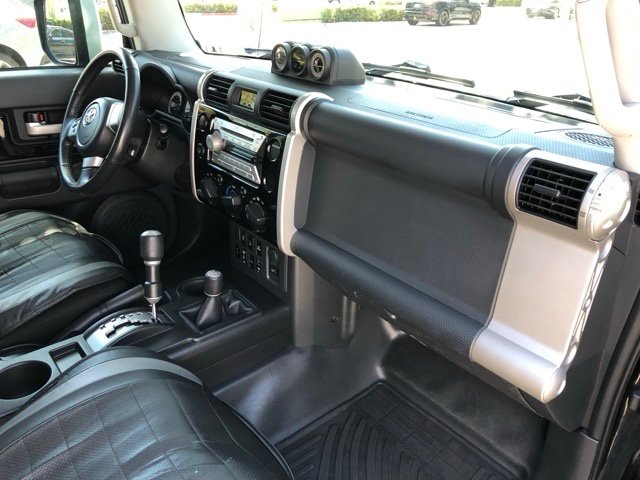 2007 Toyota FJ in Newport Beach, CA (photo 10) — photo 10