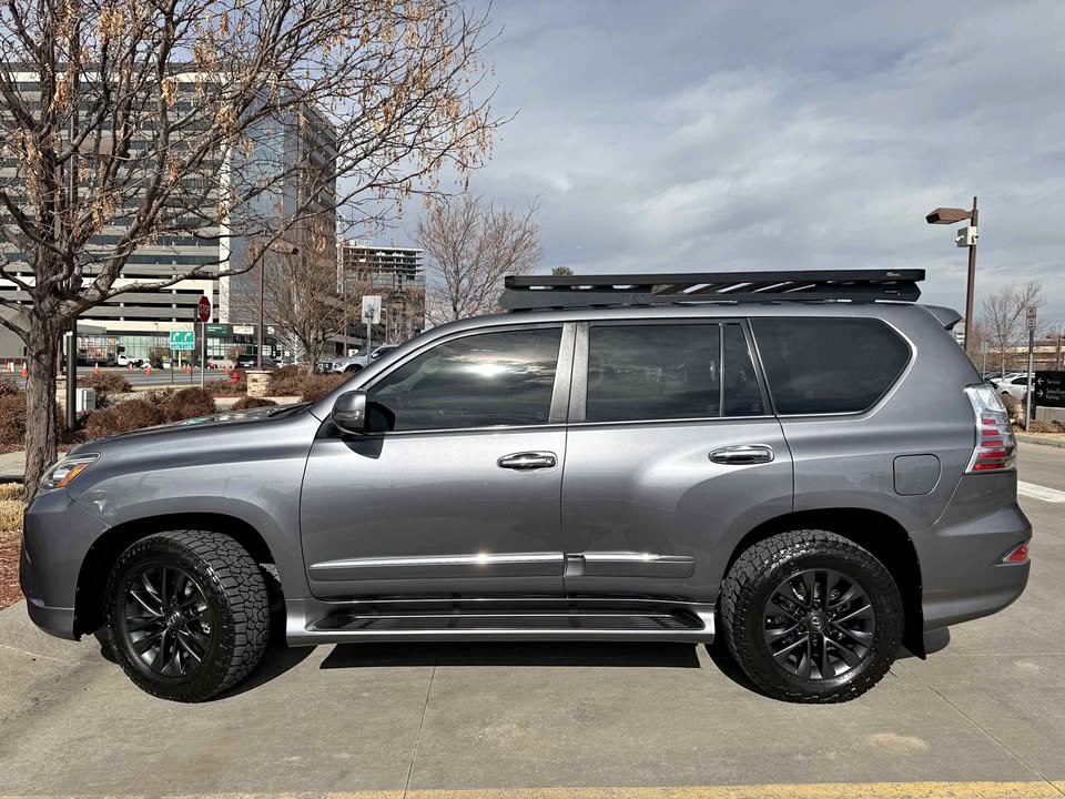 Lexus GX460 WITH WARRANTY until 12-26 in Denver, CO (photo 1)