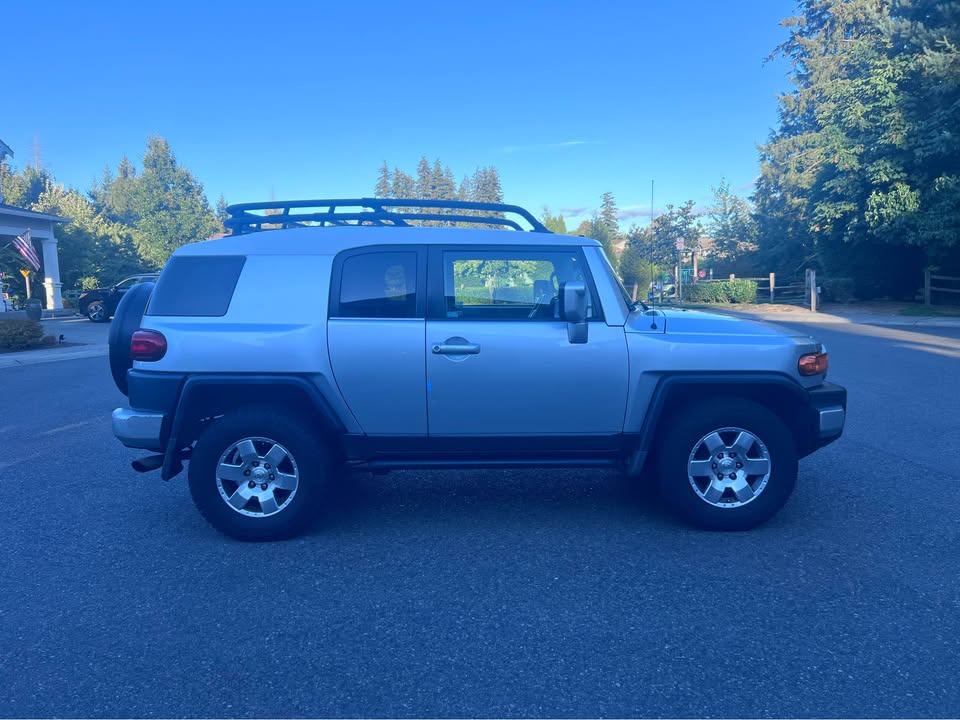 2007 Toyota FJ Cruiser · Sport Utility 2D in Federal Way, WA (photo 4) — photo 4