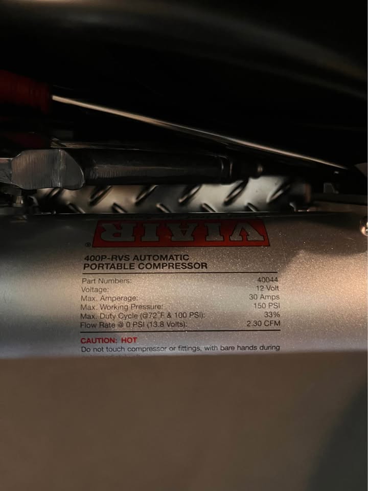VIAIR 400p-RVS Automatic Portable Compressor (photo 9) — photo 9