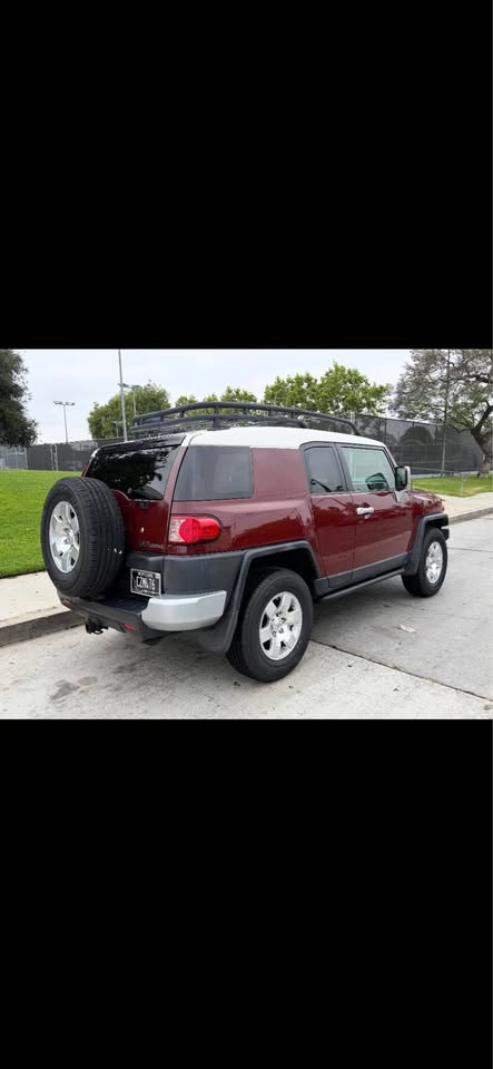 2008 Toyota FJ Cruiser · Sport Utility 2D in Somers, MT (photo 4)