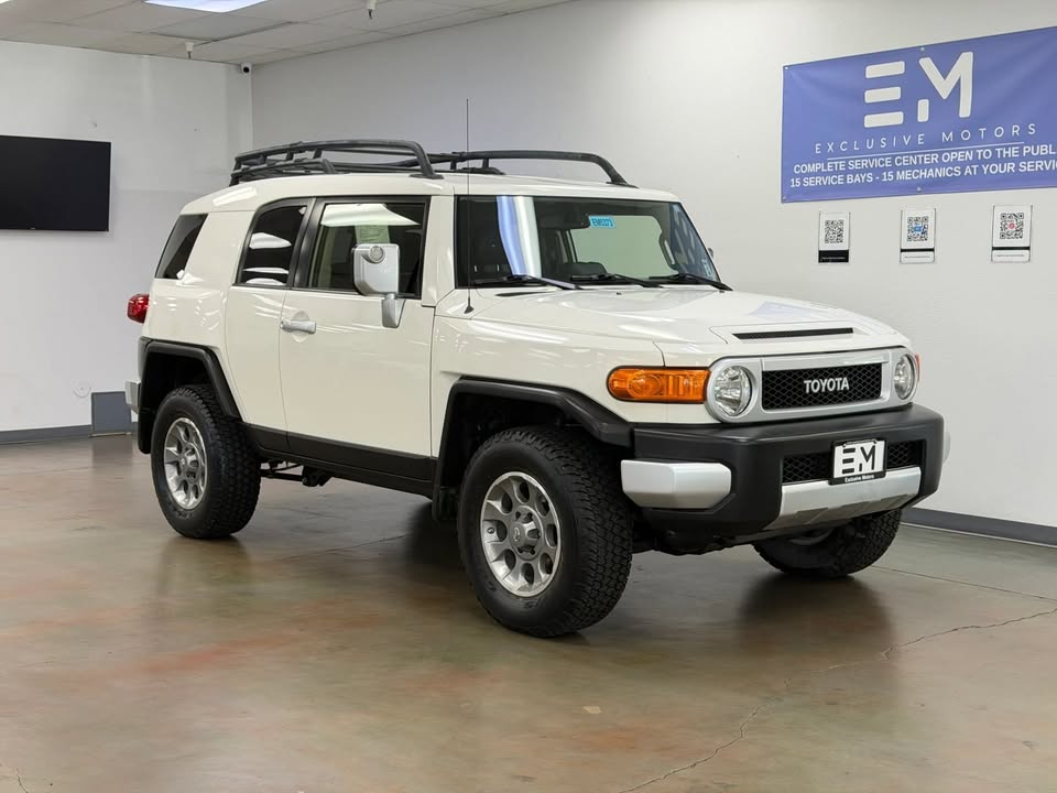 2013 Toyota FJ Cruiser in Sacramento, CA (photo 2) — photo 2