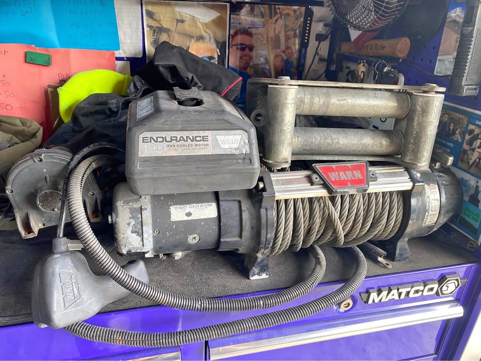 WARN winch 12,000LB in Vancouver, WA (photo 1)