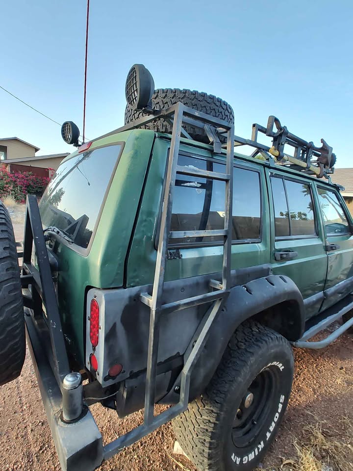 2001 Jeep Cherokee · Sport 4D in Phoenix, AZ (photo 7) — photo 7