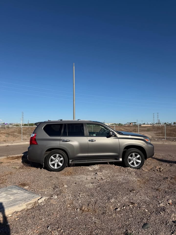 2010 Lexus GX · GX 460 Premium Sport Utility 4D in Tempe, AZ (photo 4) — photo 4