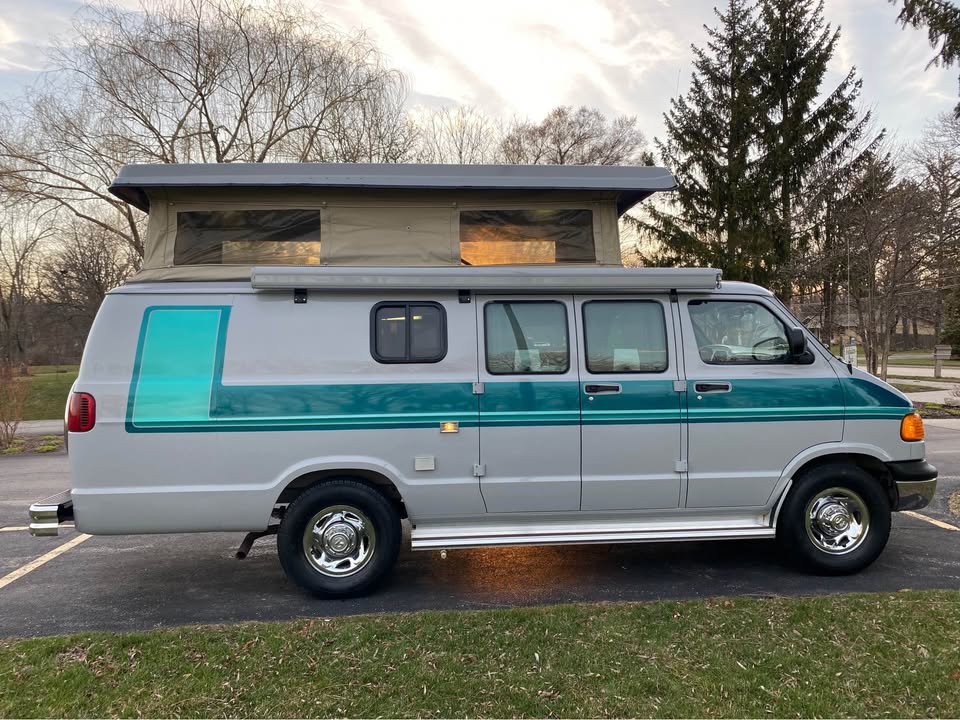 2003 Dodge Sportsmobile EB30 in Gurnee, IL (photo 5) — photo 5