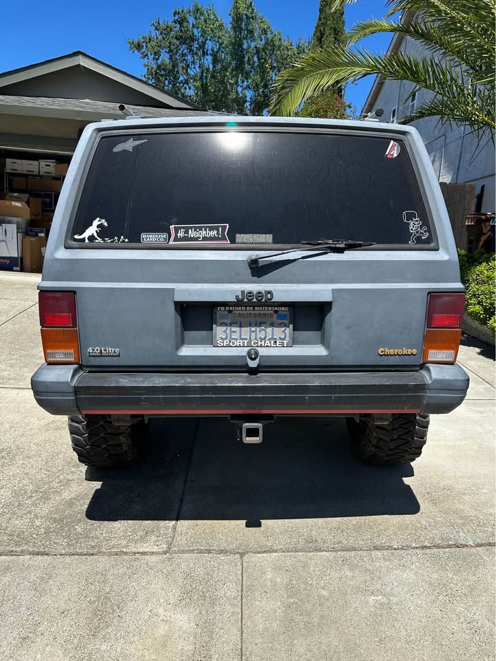 1993 Jeep Cherokee XJ in Benicia, CA (photo 5) — photo 5