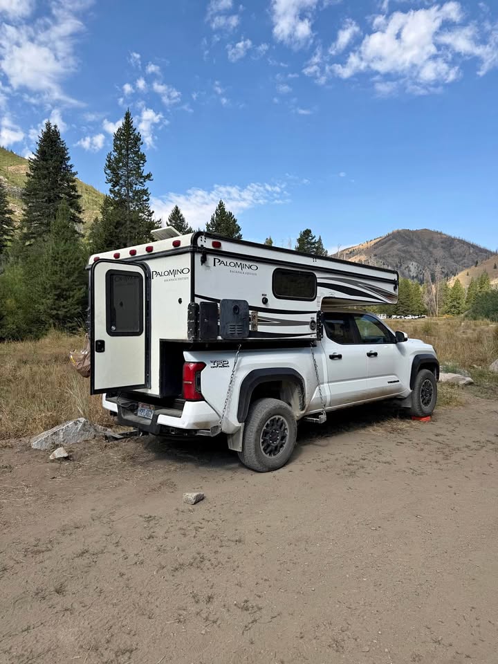 Palomino Backpack Edition Truck Camper 500 SS in Salt Lake City, UT (photo 1) — photo 1