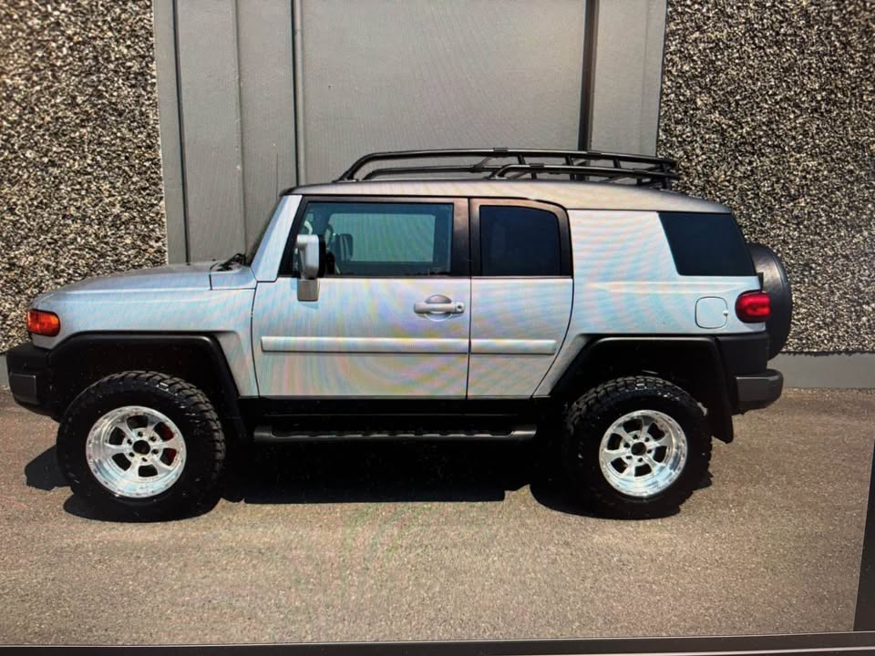 2007 Toyota FJ Cruiser · Sport trim (photo 4) — photo 4