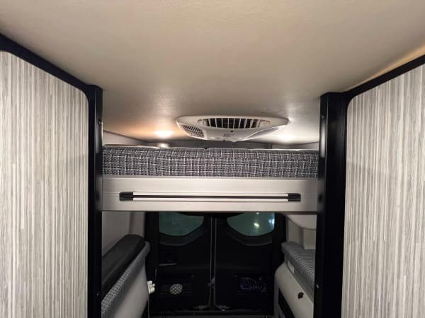 2023 Winnebago REVEL BMB44E (photo 9) — photo 9