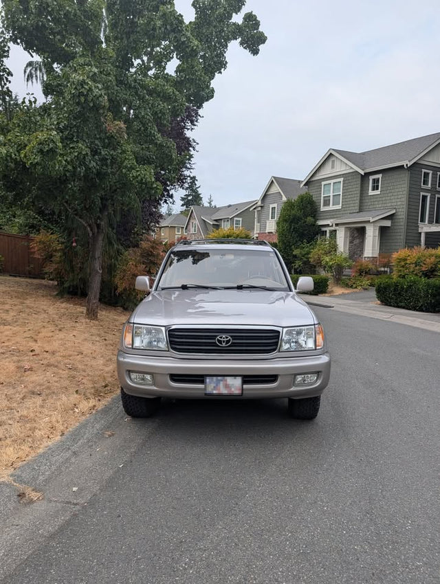2000 Toyota Land Cruiser — photo 2