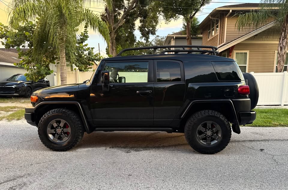 2007 Toyota FJ Cruiser · Sport Utility 2D in Tampa, FL (photo 6) — photo 6