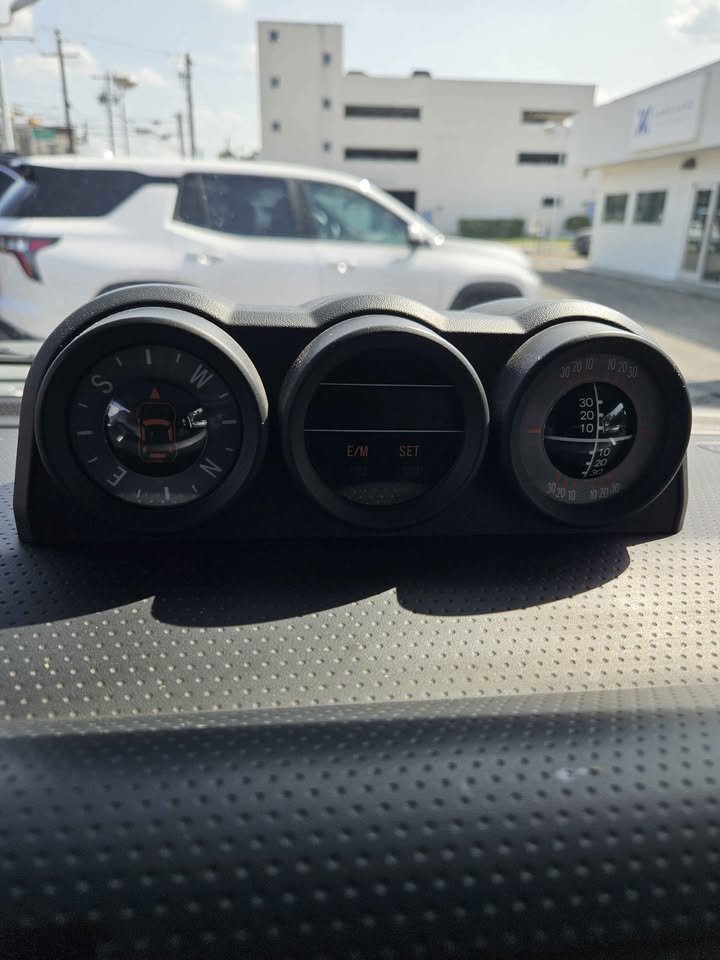 2012 Toyota FJ Cruiser · Base in Austin, TX (photo 9) — photo 9