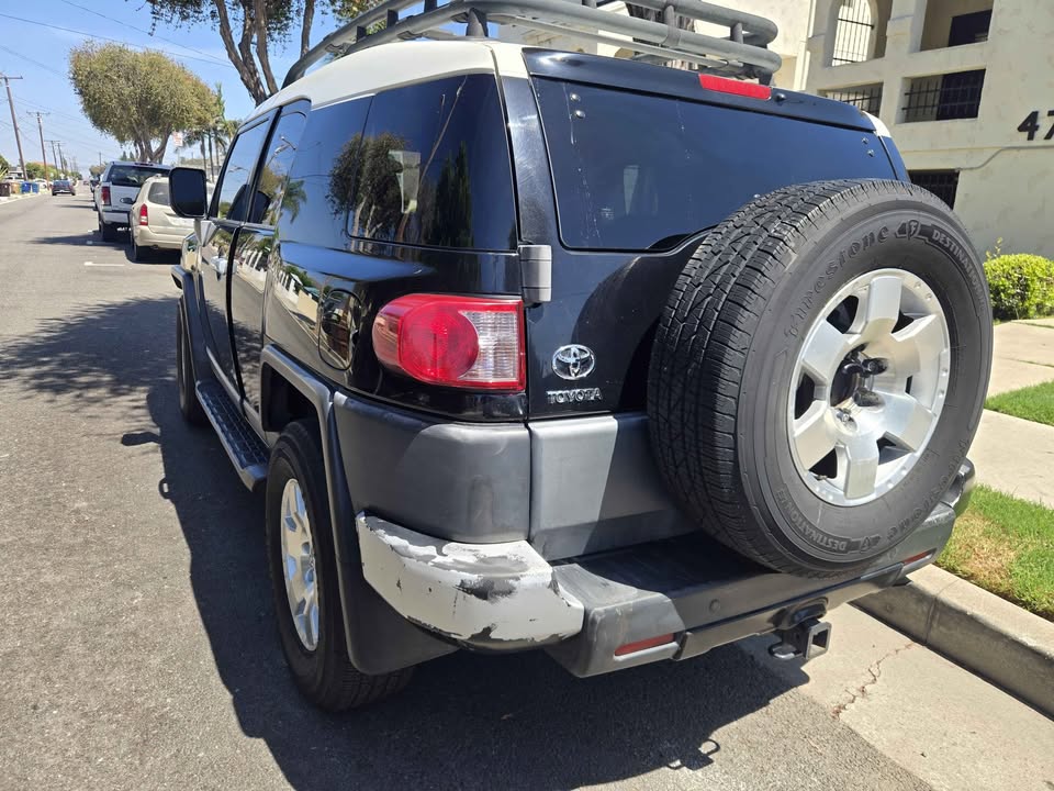 2007 Toyota FJ Cruiser in Hawthorne, CA (photo 3) — photo 3