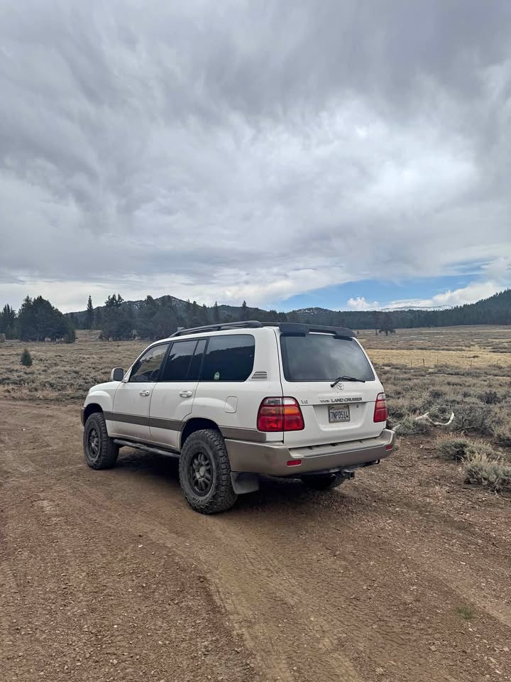 2000 Toyota Land Cruiser (photo 1)