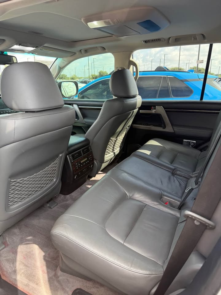 2010 Toyota Landcruiser · Sport Utility 4D in New Braunfels, TX (photo 6) — photo 6