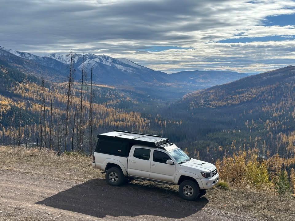 Super Pacific X1 Camper for Tacoma, short bed 5ft with Extras in Denver, CO (photo 4)