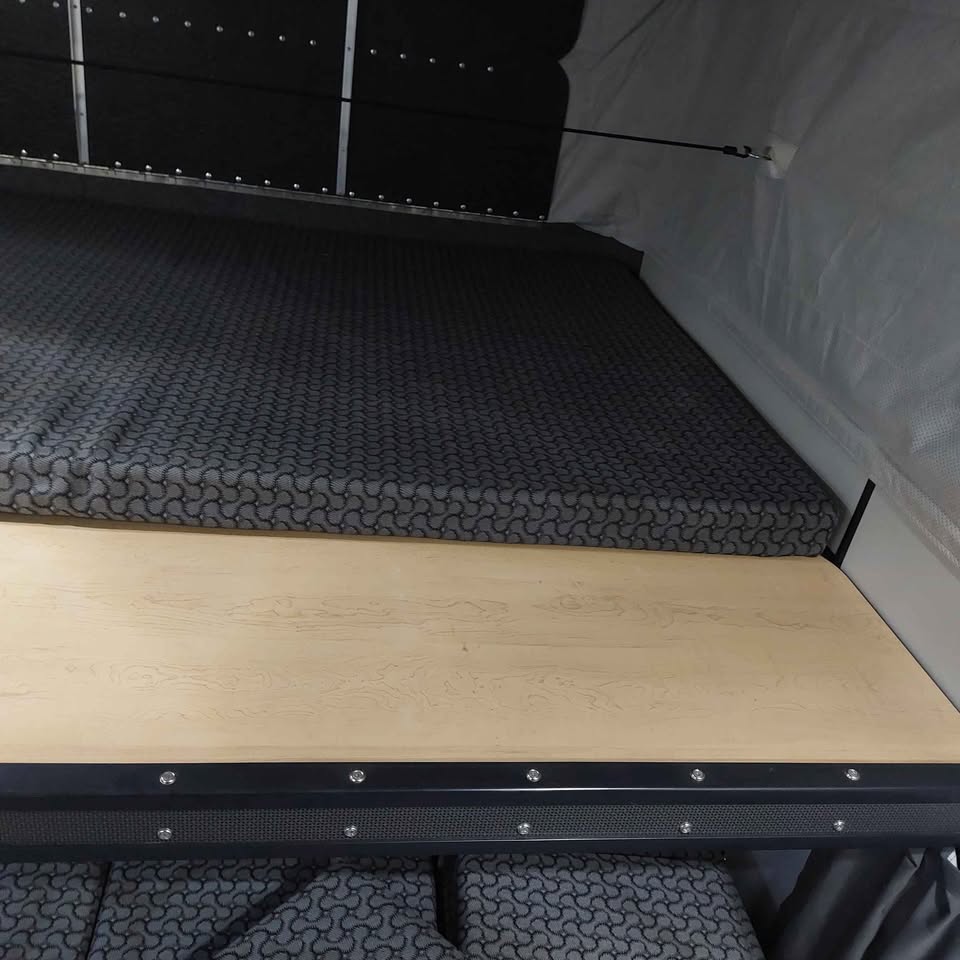 2015 Four Wheel Camper grandby in The Colony, TX (photo 10) — photo 10