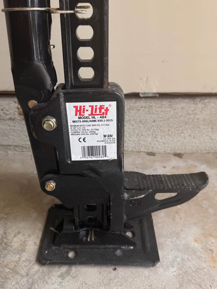 Hi-Lift 48" Farm / Off-Road Jack (Model HL-484) – Excellent Condition in Pearland, TX (photo 4) — photo 4