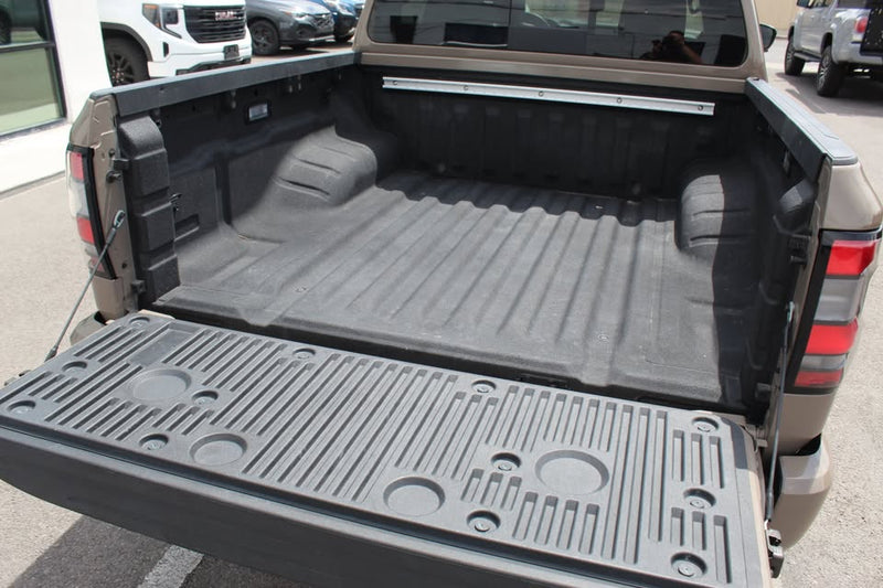 2024 Nissan Frontier PRO 4X (photo 10) — photo 10