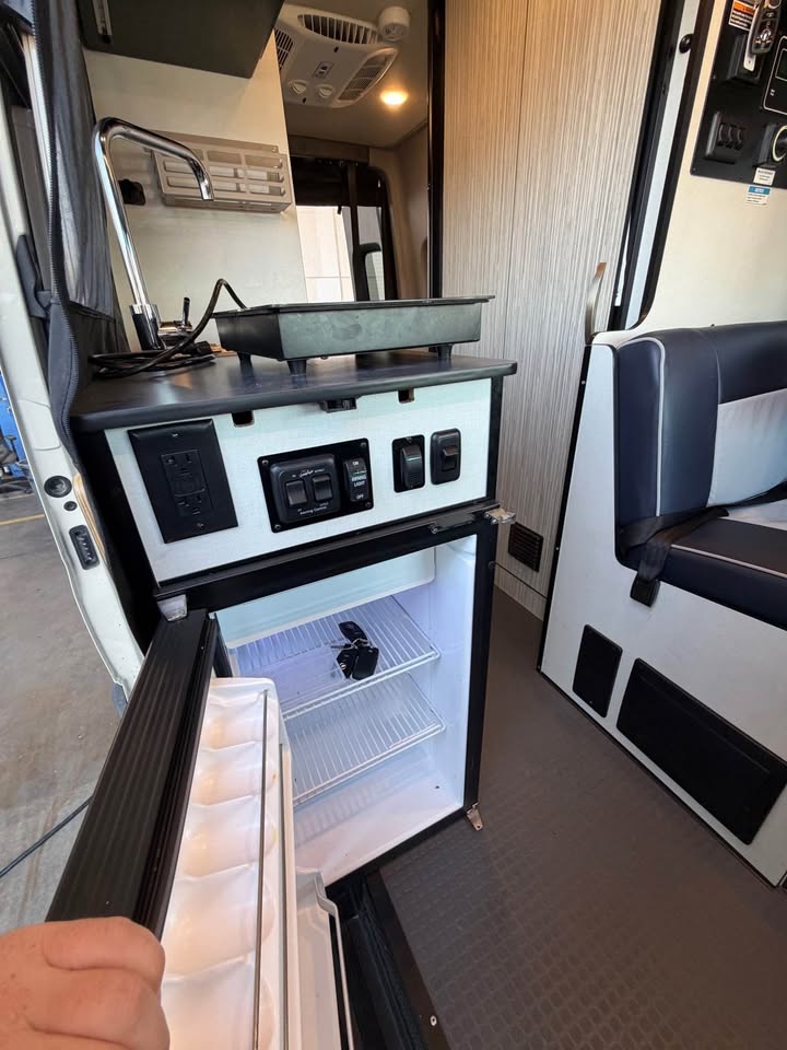 2024 Winnebago Revel 44E in Mesa, AZ (photo 12) — photo 12