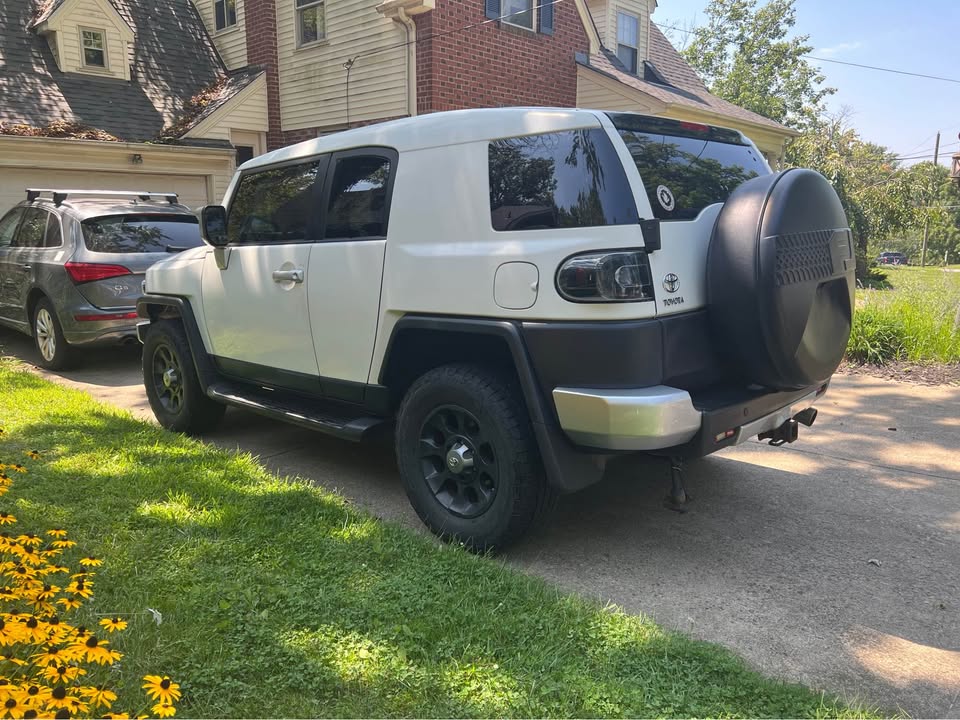2013 Toyota FJ Cruiser in Cincinnati, OH (photo 6) — photo 6