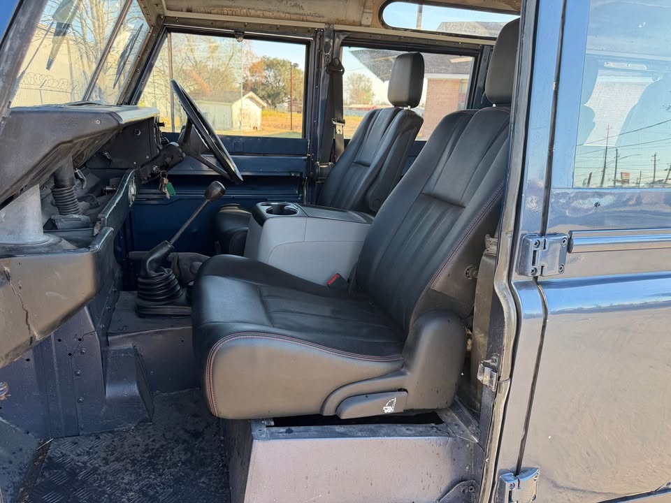 1973 Land Rover Defender · 109 Diesel in Houston, TX (photo 11) — photo 11