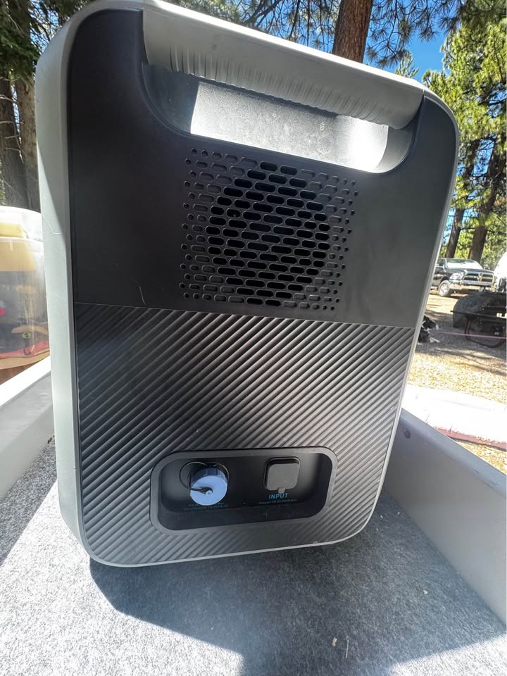 BLUETTI AC200P in Truckee, CA (photo 4) — photo 4