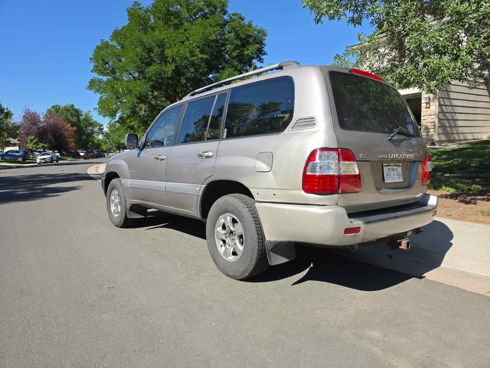 2001 Toyota Land Cruiser in Commerce City, CO (photo 2) — photo 2