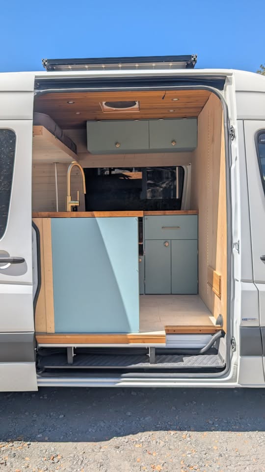 2016 Mercedes-Benz Sprinter 2500 144 High Roof in Roseville, CA (photo 2)