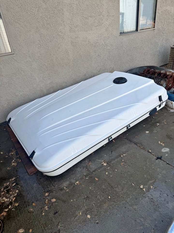 James Baroud rooftop tent in Temecula, CA (photo 1) — photo 1
