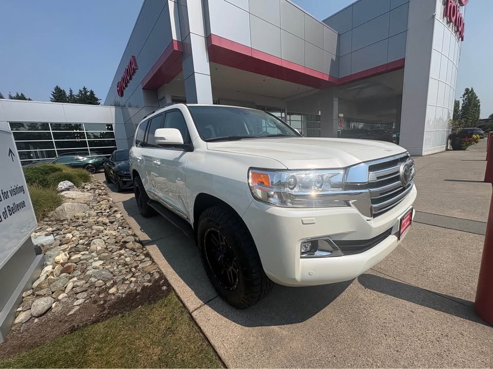 2017 Toyota Land Cruiser in Bellevue, WA (photo 3) — photo 3