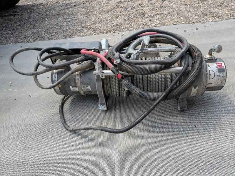 Warn CE M8000. 8k lbs winch with wireless controller (photo 3) — photo 3